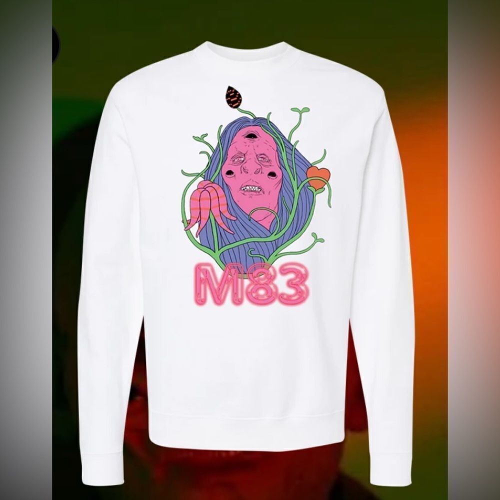 M83 Fantasy Monster Flowers White
Crewneck